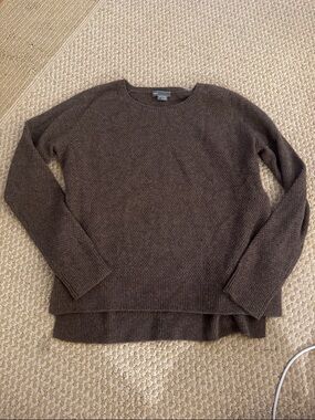 Vince Women’s Brown Crewneck Sweater